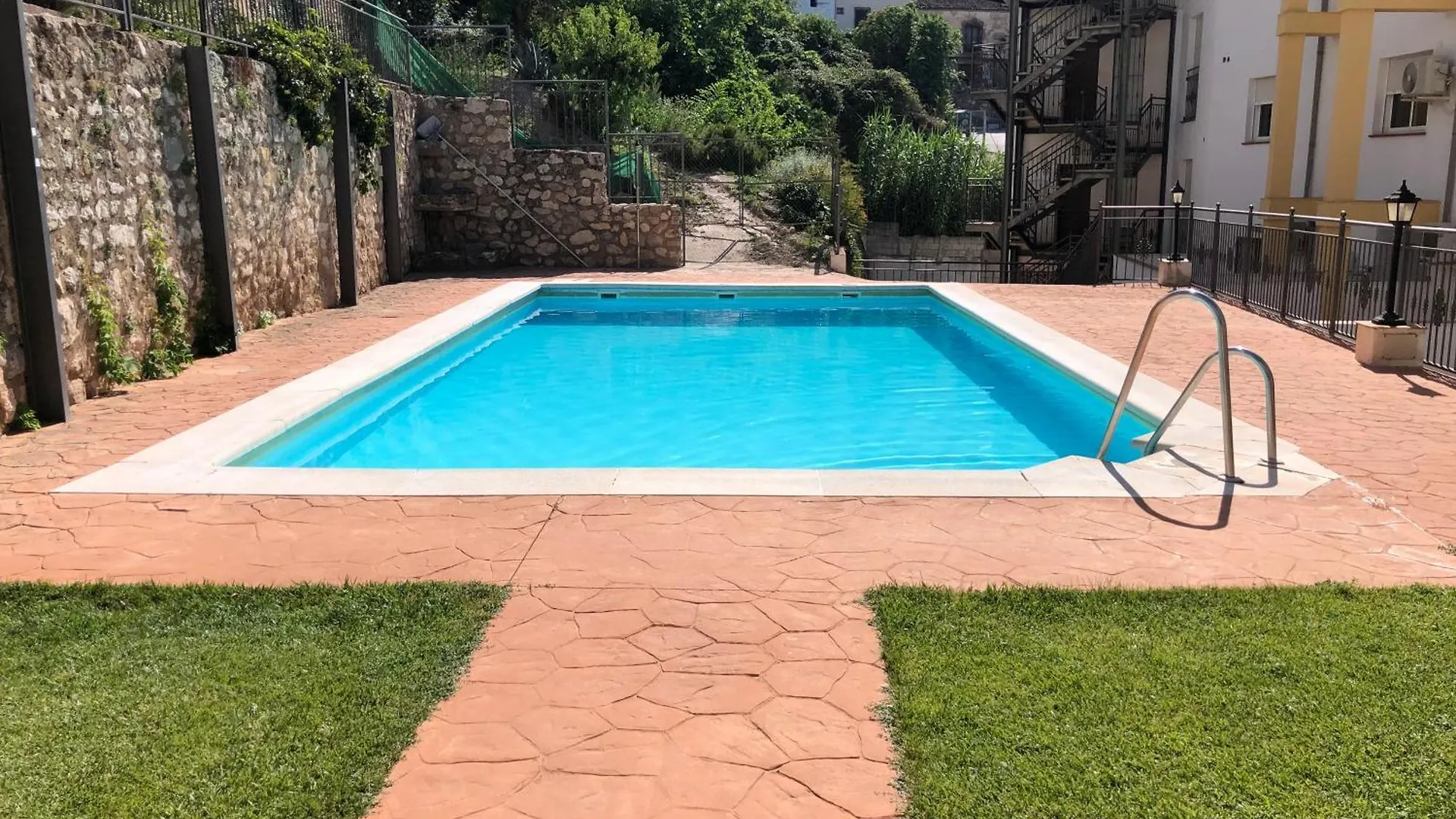 Apartamento Con Vistas A La Piscina Y Al Castillo Templario La Iruela