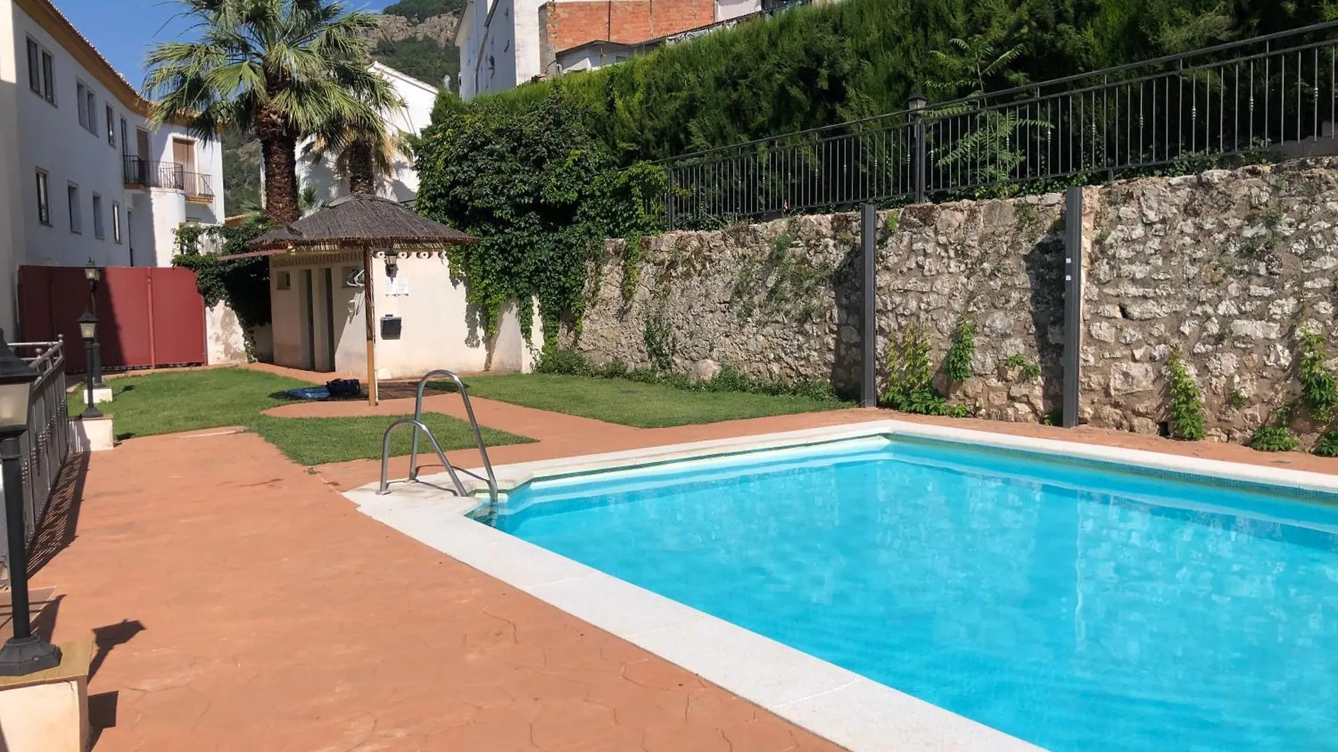 Lägenhet Apartamento Con Vistas A La Piscina Y Al Castillo Templario La Iruela Spanien